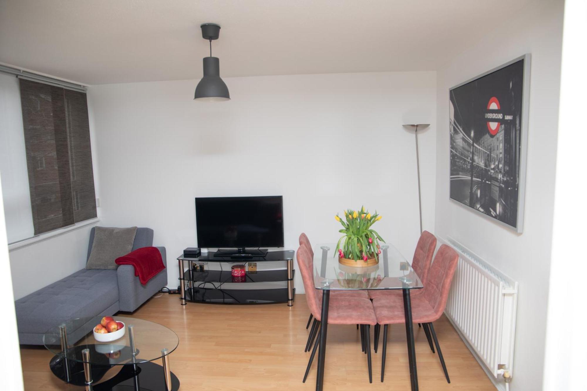 Bright And Spacious One Bedroom Apparment, Free Parking 伦敦 外观 照片